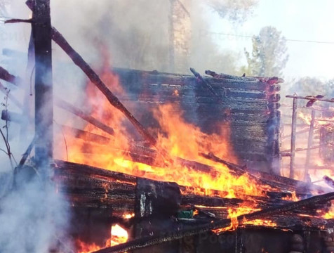 Жилой дом сгорел в Перемышльском районе