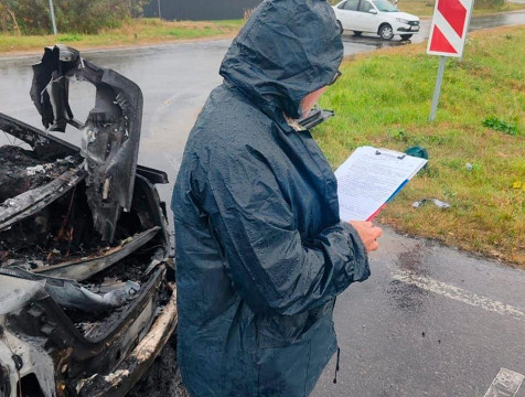 Дело об убийстве возбудили после обнаружения тел в сгоревшей иномарке