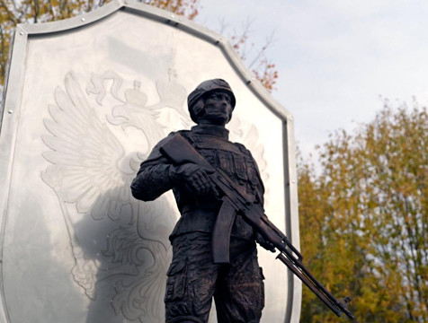 Калужские скульптуры создали для Вологды памятник Героям СВО