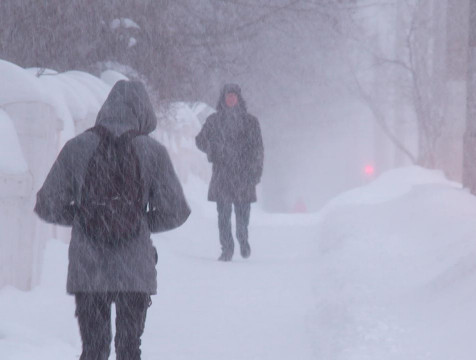 Спасатели предупреждают калужан о мокром снеге и гололедице
