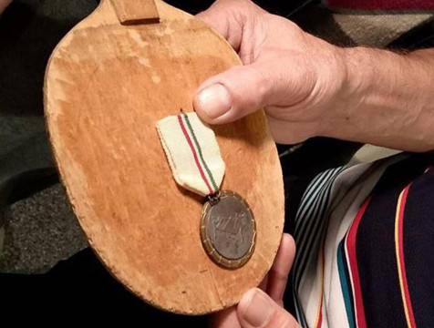 Ценные вещи знаменитого теннисиста передали в калужский музей спорта