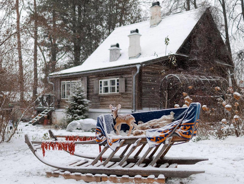 Сани двух столетий представлены на выставке в Тарусе