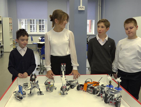 От игрушек до бытовой техники: юные калужане познакомили со своими изобретениями