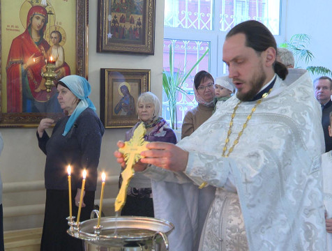 Православные христиане отмечают Крещенский сочельник