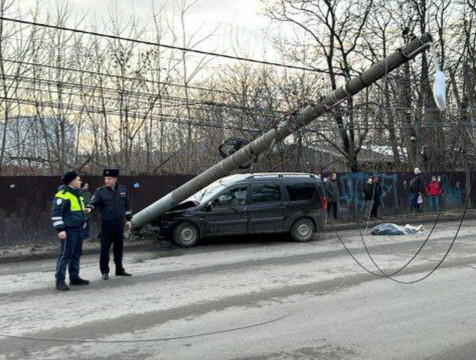 Водитель-пенсионер погиб в ДТП на улице Карла Либкнехта