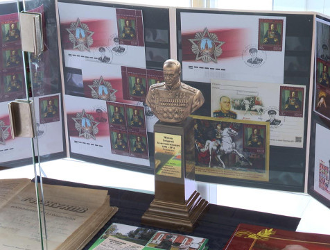 Выставка в честь юбилея Победы открылась в Заксобрании Калужской области