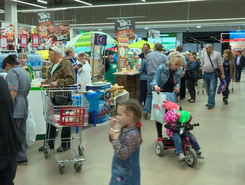 Шапша поручил разобраться с внезапным ростом выручки в сфере торговли и услуг