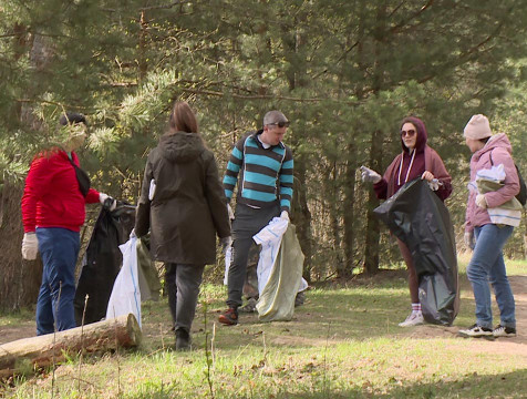 Начать уборку территорий после зимы призвал губернатор