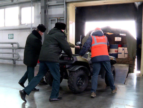 Калужские таможенники передали бойцам СВО конфискованный квадроцикл