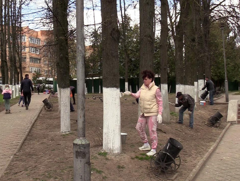 Губернатор потребовал очистить Калужскую область от зимней грязи до 1 мая