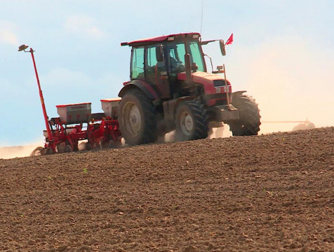 Аграрии Калужской области приступили к весенним полевым работам