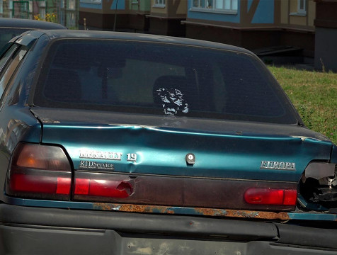 Десять бесхозных автомобилей могут эвакуировать с улиц Калуги