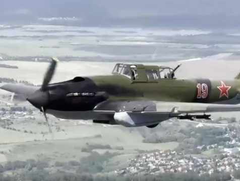 Штурмовой самолет времен Великой Отечественной поднялся над Калужской областью