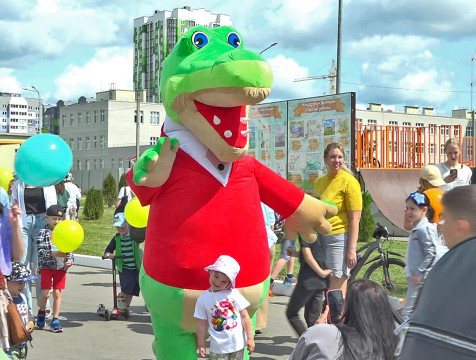 Конкурсами и угощениями отметили Дня защиты детей на Правобережье Калуги