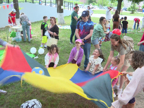 Фестиваль для детей провели в Калуге в первый день лета