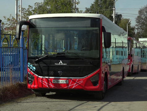 Дополнительные автобусы выпустили на дачные направления в Калуге
