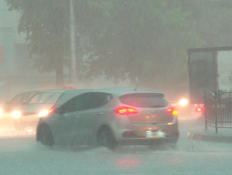 Сильный дождь и гроза ожидается в Калужской области