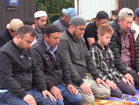 Время прощения и примирения: мусульмане отмечают Курбан-байрам