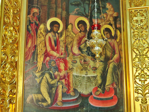 Православные калужане празднуют Троицу