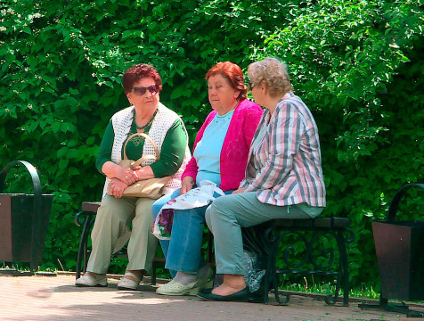 Более 6 тысяч калужских пенсионеров получают надбавку за работу на селе