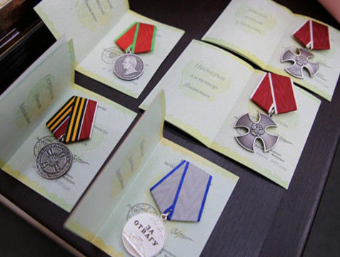 Семьям погибших в ходе СВО калужан передали госнагрды