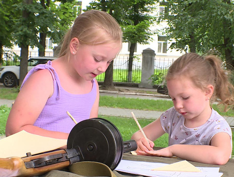 В Калуге прошел мастер-класс по изготовлению фронтовых писем