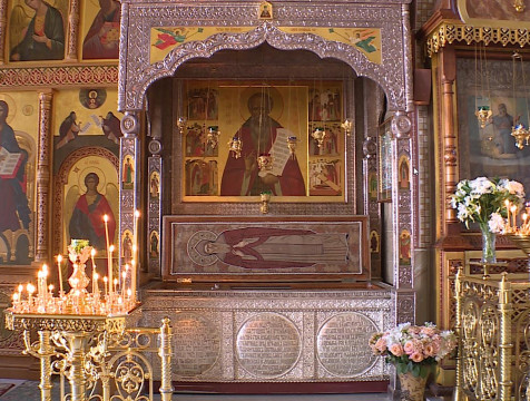 Православные отмечают День обретения мощей Амвросия Оптинского