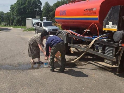 Жителям Кудинова начали подвозить воду после аварии на водозаборе