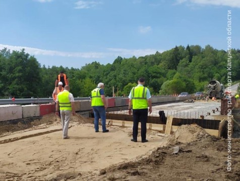 Завершить ремонт моста в Ферзиковском районе планируют до конца сентября