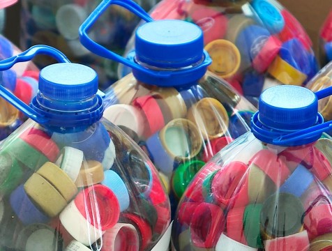 Более двух тонн пластиковых крышек собрали калужане на переработку