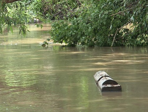 Около 100 домов пострадали от ударов стихии в Калужской области