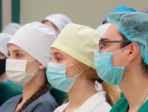 Штат новой поликлиники на Правобережье доукомплектуют целевиками