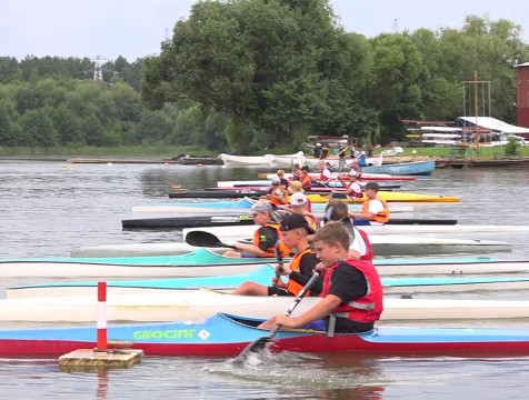 Чемпионат и первенство области по гребле на байдарках и каноэ проходят в Калуге