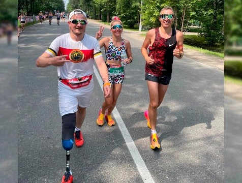 Ветеран СВО на протезе пробежал Атомный марафон