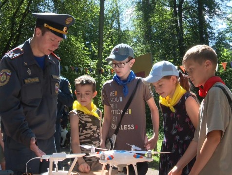 В калужском санатории сотрудники МЧС провели праздник для детей