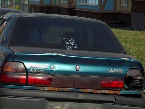 В Калуге могут эвакуировать 30 брошенных машин