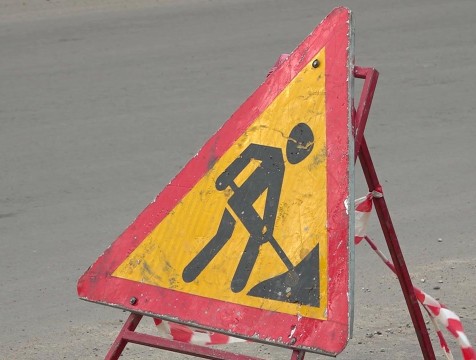 До 21 августа перекрыто движение для пешеходов по тротуарам в центре Калуги