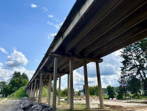 В Людинове начали ремонт моста
