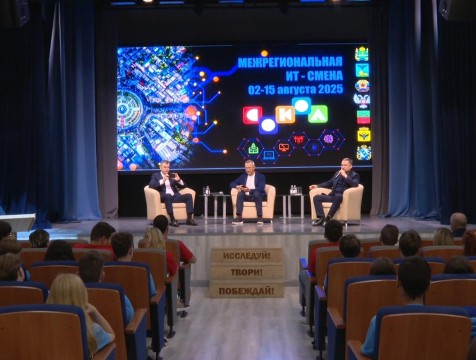 Шапша: обязательные электронные учебники в школах вводить не будут