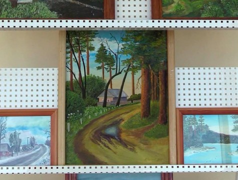 В Козельске открыли выставку картин с видами города прошлого столетия