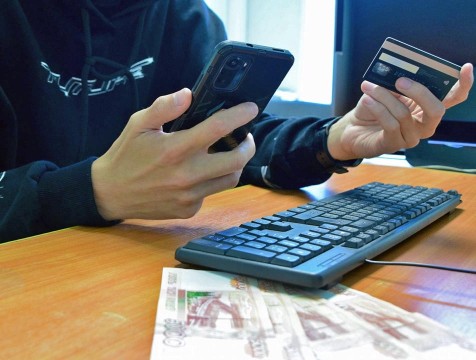 Более 500 млн рублей похитили мошенники у калужан в этом году