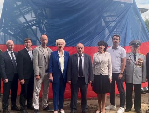 Российский триколор реет над обнинской метеомачтой