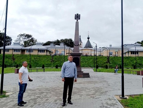 В Детчине установили стелу 