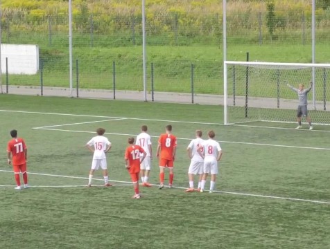 Калужские футболисты на 2 очка отстают от лидеров ЮФЛ