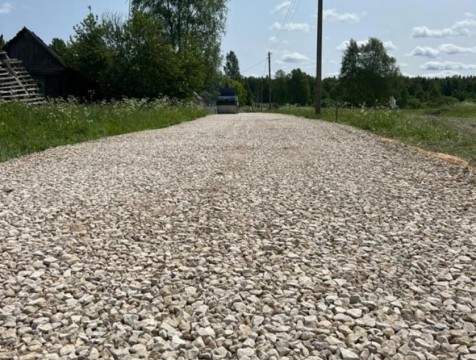 В селе Износковского района отремонтировали дорогу по инициативному проекту