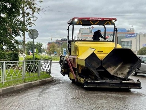 В Обнинске приступают к укладке асфальта на проспекте Маркса