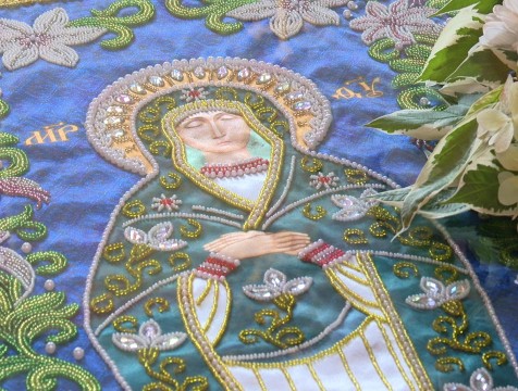 Православные верующие празднуют Успение Пресвятой Богородицы