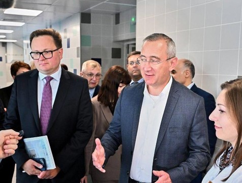 Шапша призвал проконтролировать зарплаты медиков в обнинской КБ-8