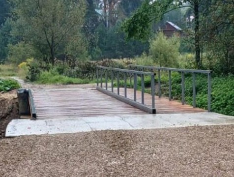 В Перемышльском районе отремонтировали переезд через реку