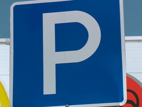 В Калуге оформить парковочное разрешение можно через Госуслуги